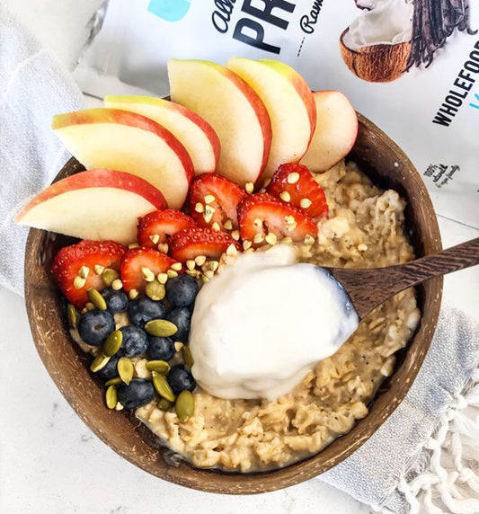 Oats with Coconut Almond Yoghurt